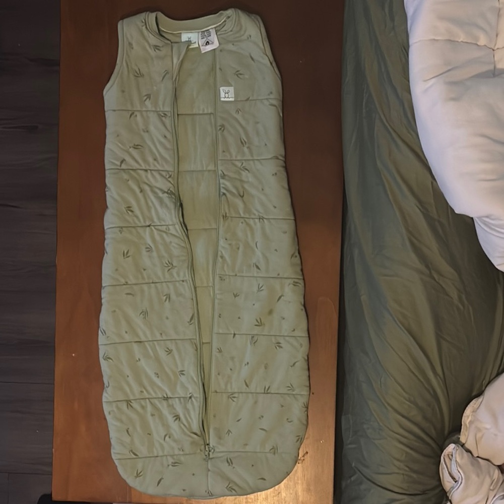 ErgoPouch Green Sleeveless Baby Sleeping Bag; size 0-2. 2.5 tog